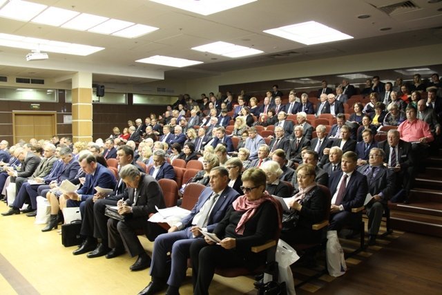 Генеральный Совет ФНПР обратился к правительству РФ и депутатам Госдумы