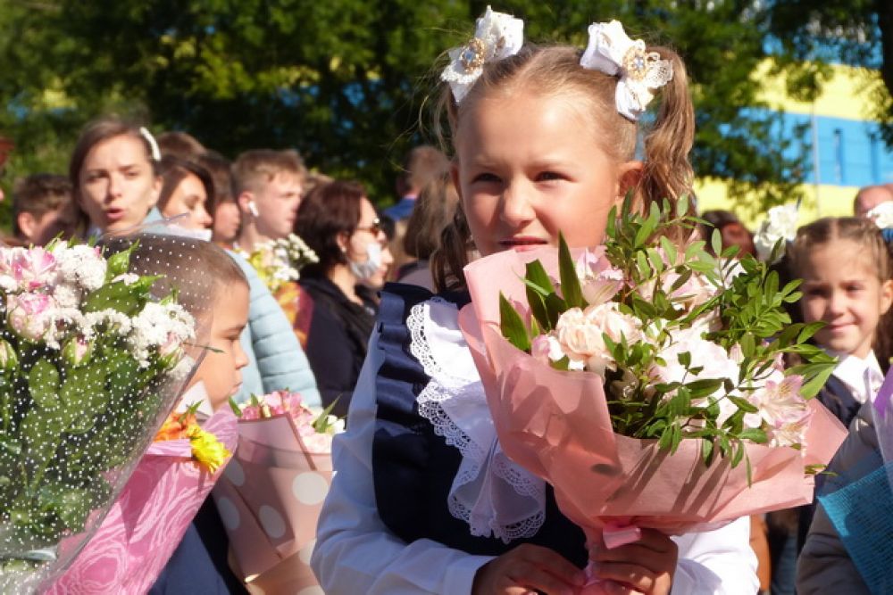 Начинается прием заявлений на выплату школьникам по 10 тыс. рублей