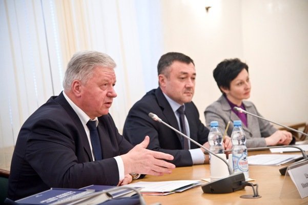 М. Шмаков встретился с депутатами внутрифракционной группы под руководством В.Пинского