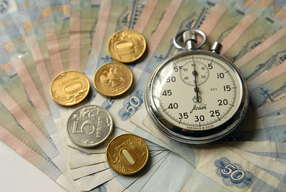 В Госдуме разработали проект о минимальной почасовой оплате труда