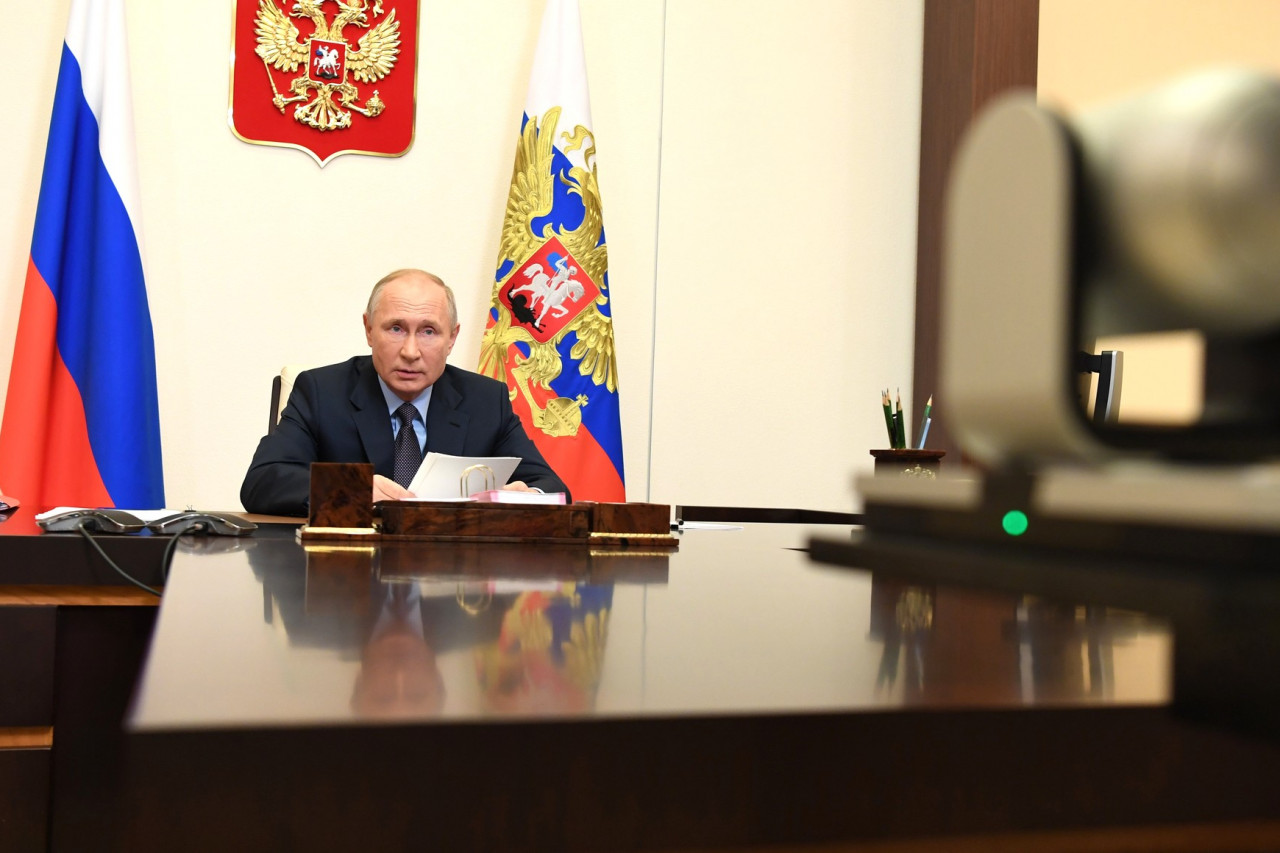 Президент РФ Владимир Путин подписал закон о повышении НДФЛ на сверхдоходы