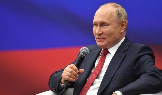 Владимир Путин предложил выплатить всем пенсионерам по 10 тысяч рублей