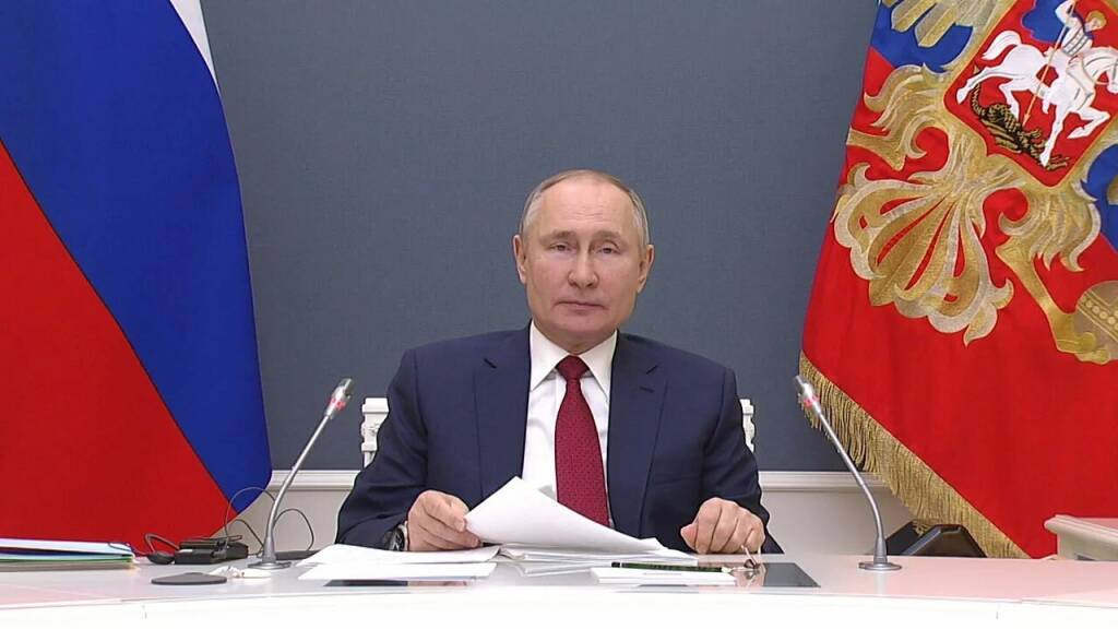 Президент РФ Владимир Путин направил Федерации независимых профсоюзов России приуроченное к Первомаю обращение