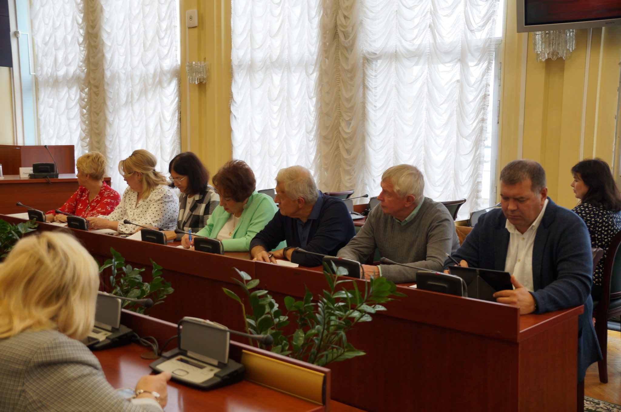 На заседании региональной трехсторонней комиссии обсудили меры соцподдержки предпенсионеров