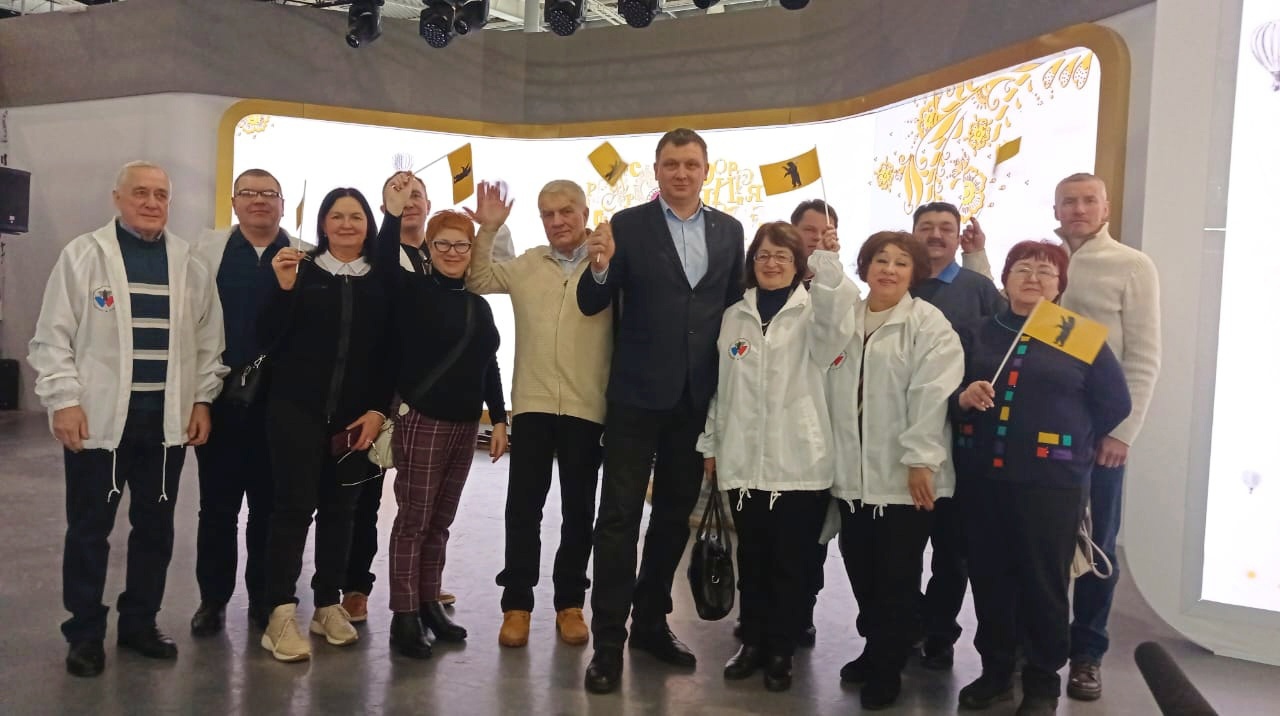 Делегация ярославских профсоюзов побывала на дне региона в рамках выставки «Россия»